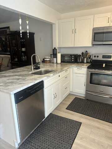 3550 NW 104 Avenue, Coral Springs, FL 33065