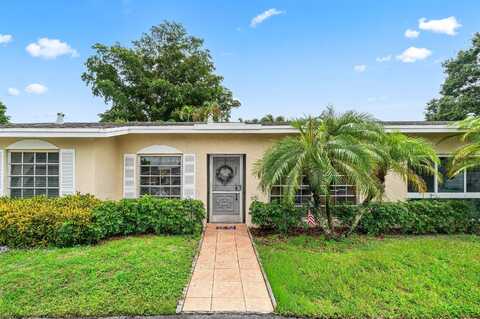 13735 Flora Place, Delray Beach, FL 33484