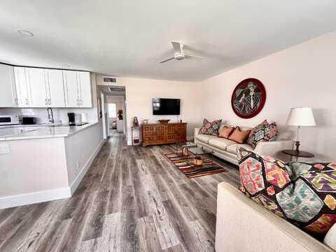39 Dorset A, Boca Raton, FL 33434