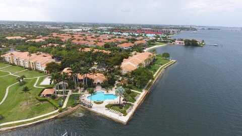 160 Yacht Club Way, Hypoluxo, FL 33462