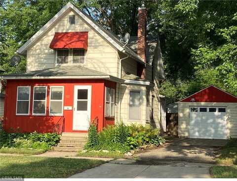 522 7th Avenue NW, Faribault, MN 55021