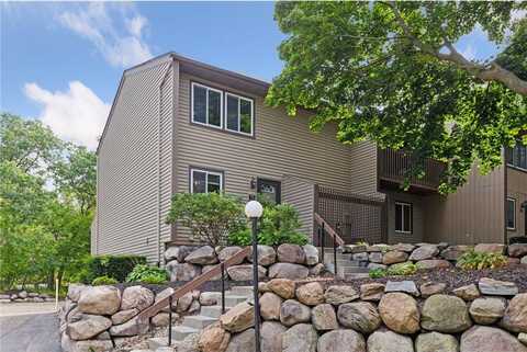 72 River Woods Lane, Burnsville, MN 55337