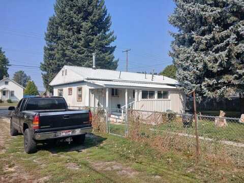 303 S Stevens St, Chewelah, WA 98256