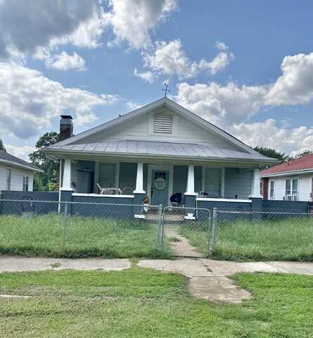 1009 Atlanta Ave, Sheffield, AL 35660