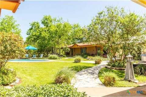 210 Merrywood Lane, San Marcos, TX 78666