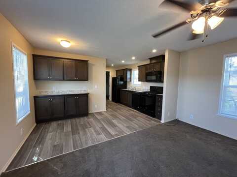 4847 Carlton Rd, Sterling Heights, MI 48310