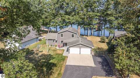 11784 S Shore Drive, Lake, MI 48632