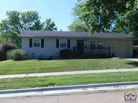 3111 SW 30th Ter, Topeka, KS 66614