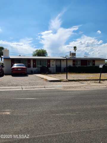 1702 S Avenida Regulo, Tucson, AZ 85710
