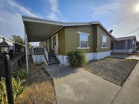 900 E Rankin, Tulare, CA 93274