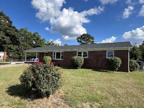 508 Eva Circle, Spring Lake, NC 28390