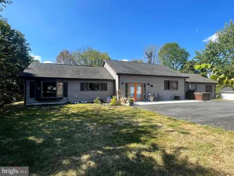 104 GOLDEN LANE, BERKELEY SPRINGS, WV 25411