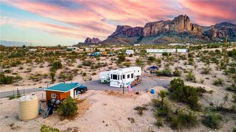 1597 S Gisela Road, Golden Valley, AZ 86413