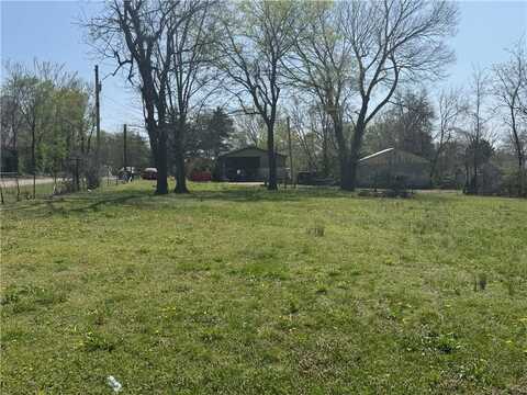 420 S Cherokee ST, Stilwell, OK 74960