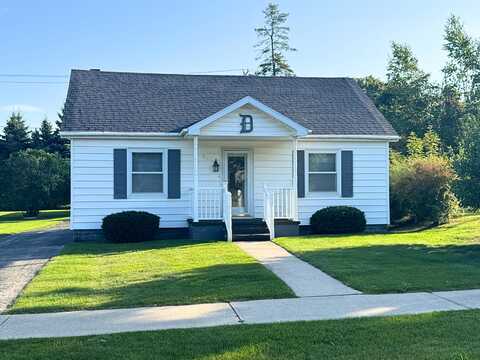 214 E Etherington Street, Mackinaw City, MI 49701