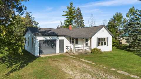 1018 W First Street, Cheboygan, MI 49721