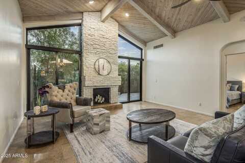 8401 N 84TH Place, Scottsdale, AZ 85258