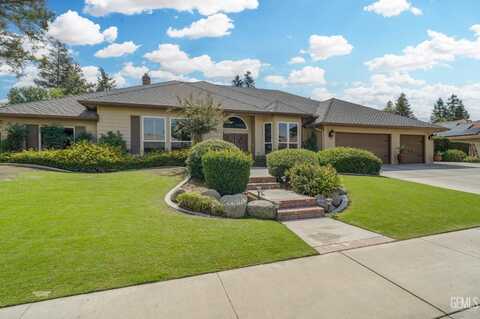 9005 Montmedy Court, Bakersfield, CA 93311