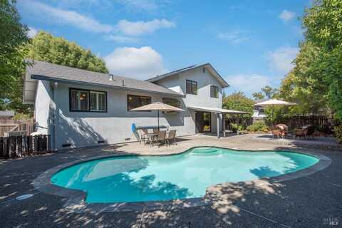 1516 Wadsworth Court, Santa Rosa, CA 95403