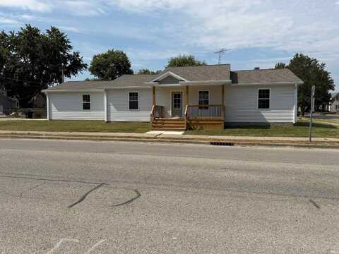 389 NE H Street, Linton, IN 47441