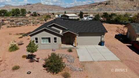 1000 E Canyon Dr, Big Water, UT 84741