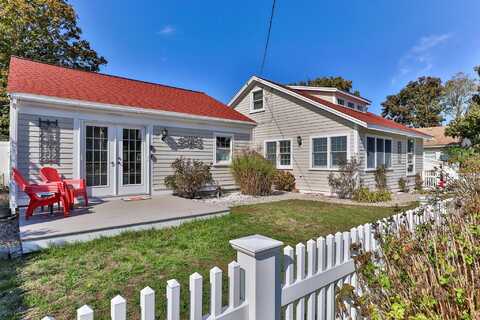 23 Doric Avenue, West Dennis, MA 02670