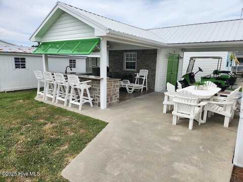 405 Snow Goose Lane, Newport, NC 28570