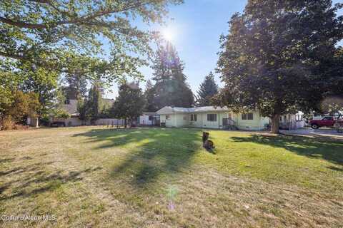 9032 N Cuff Rd, Hayden, ID 83835