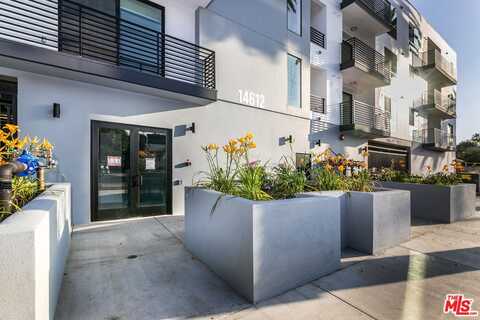 14612 Calvert St, Van Nuys, CA 91411