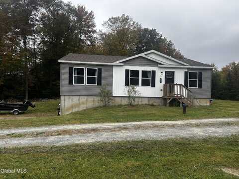 1477 Plank Road, Petersburgh, NY 12138