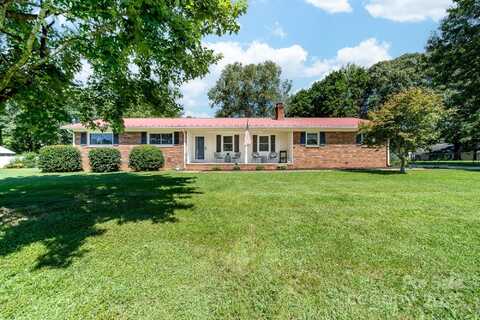 2671 Surrey Drive, Lincolnton, NC 28092