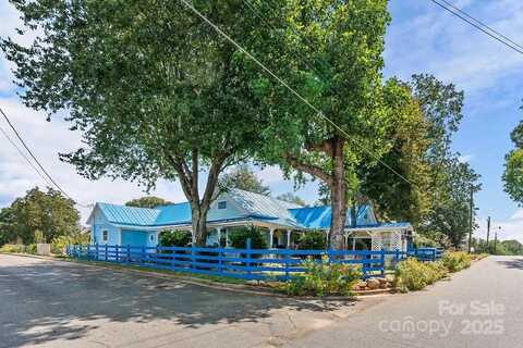 215 Cherry Mountain Street, Ellenboro, NC 28040