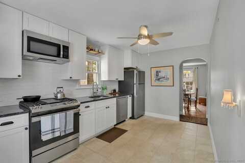 3 West Street Heights, Cromwell, CT 06416