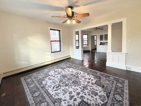 72 Sterling Street, Hartford, CT 06154