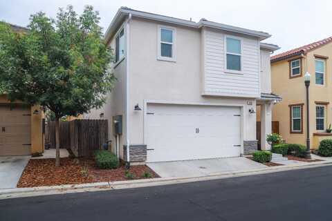 3756 Friendship Lane, Clovis, CA 93619