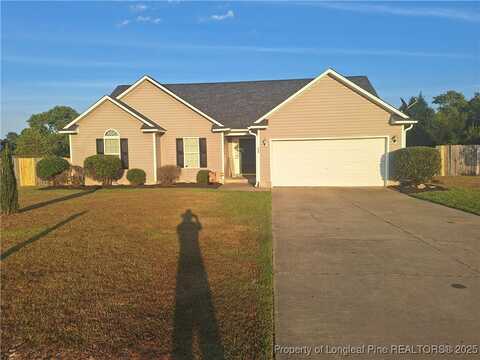 558 Copper Creek Drive, Raeford, NC 28376