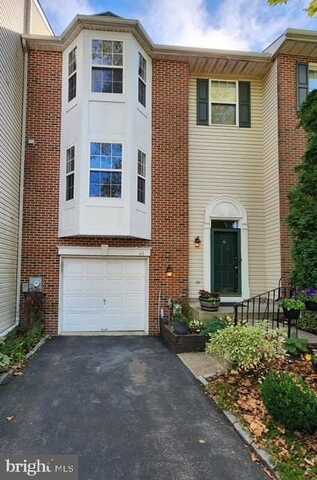 10 HUNT CLUB DRIVE, COLLEGEVILLE, PA 19426