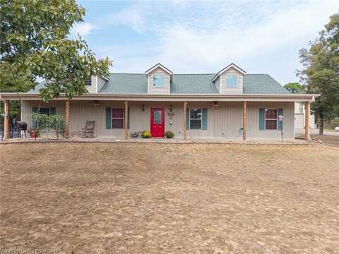 8700 Hunter Ridge DR, Mountainburg, AR 72946