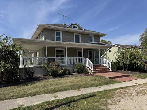 102 S VAN BUREN Street, Monroe, IN 46772