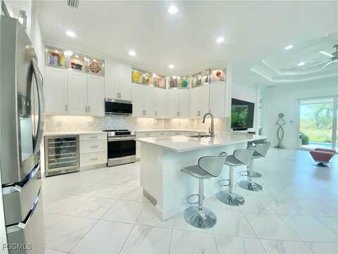 6855 Saona Court, Naples, FL 34113