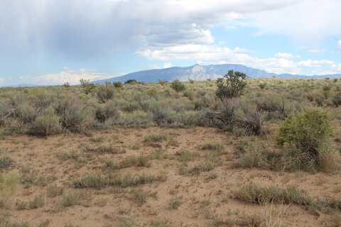 2601 Hatfield Street NE, Rio Rancho, NM 87144