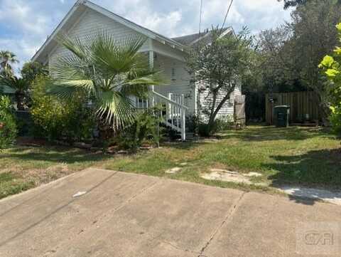 4413 Bernardo de Galvez, Galveston, TX 77550