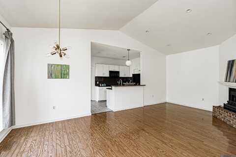 7744 Lasalle Ave, Baton Rouge, LA 70806
