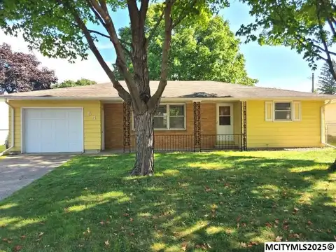 54 Stony Way, MASON CITY, IA 50401