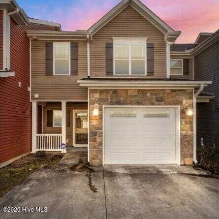 1801 Fox Den Way, Greenville, NC 27858