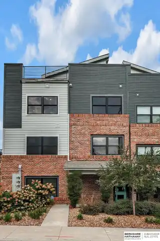 3130 Mayberry Court, Omaha, NE 68105