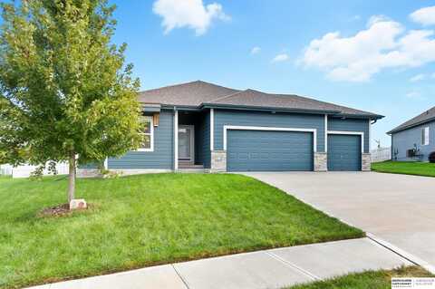 10421 S 111th Avenue, Papillion, NE 68046