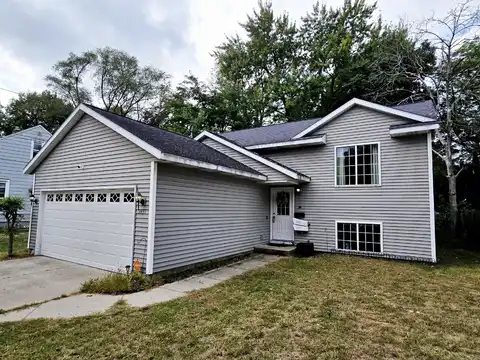 2831 Charlesgate Avenue SW, Wyoming, MI 49509