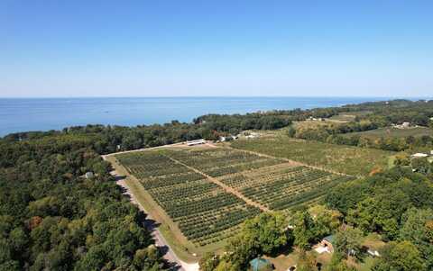 5090 S Lakeshore Drive, Ludington, MI 49431