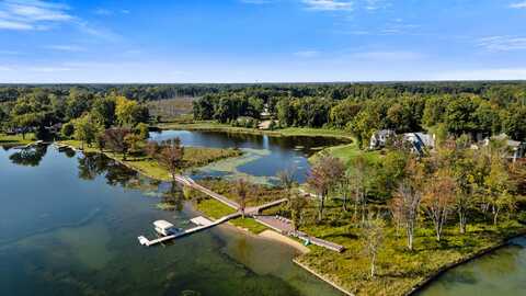 12284 Crowne Pointe Drive, Vicksburg, MI 49097